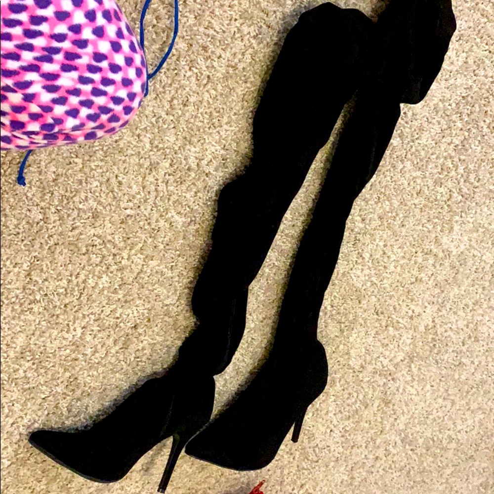 Knee high heel boots